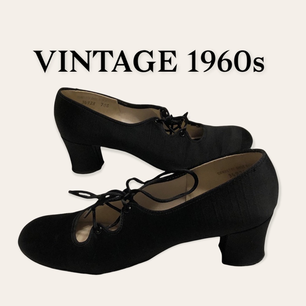 True vintage 60s lace up satin pumps